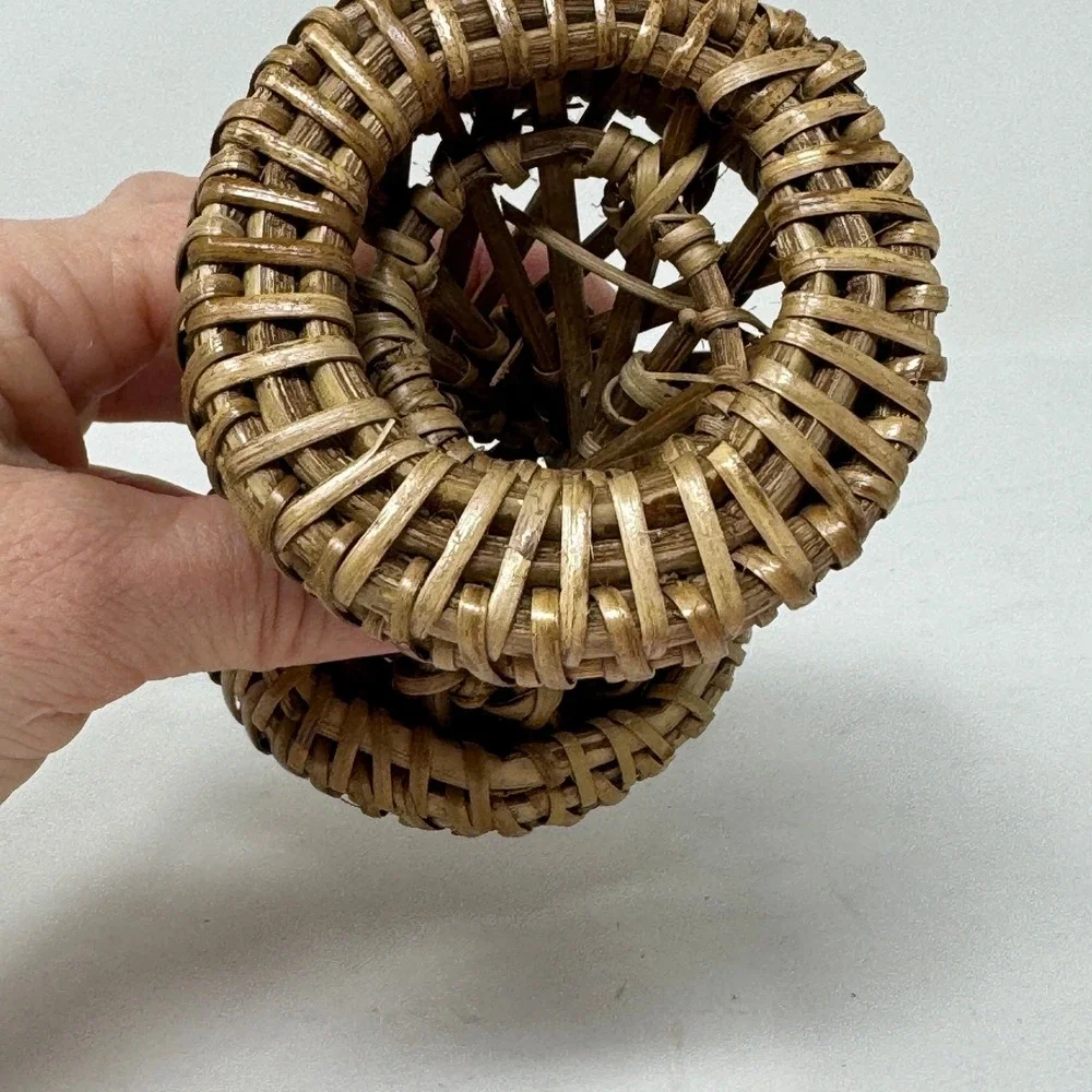 Vintage Miniature Wicker Rattan‎ Hourglass Stool Handle Plant Stand Brown 4.25in